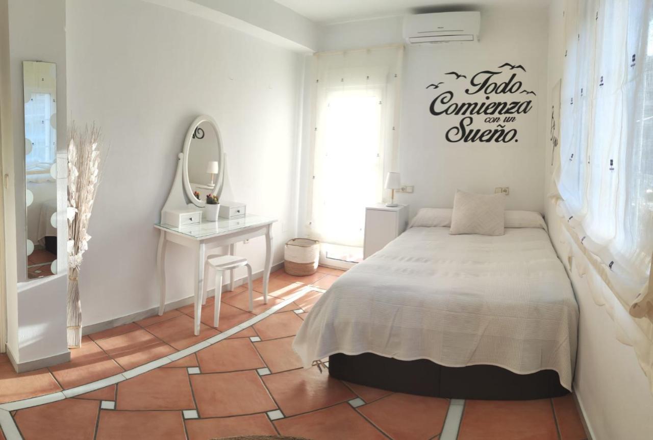 Habitaciones En Casa Centrica Con Piscina Almuñécar Eksteriør billede
