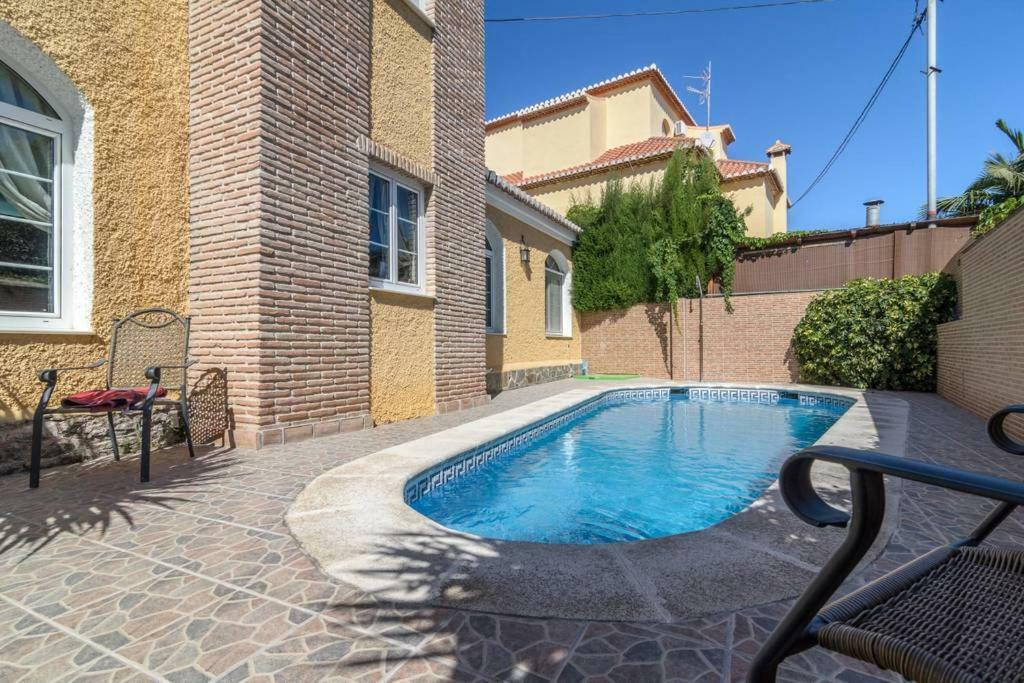 Habitaciones En Casa Centrica Con Piscina Almuñécar Eksteriør billede