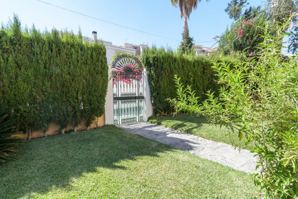 Habitaciones En Casa Centrica Con Piscina Almuñécar Eksteriør billede