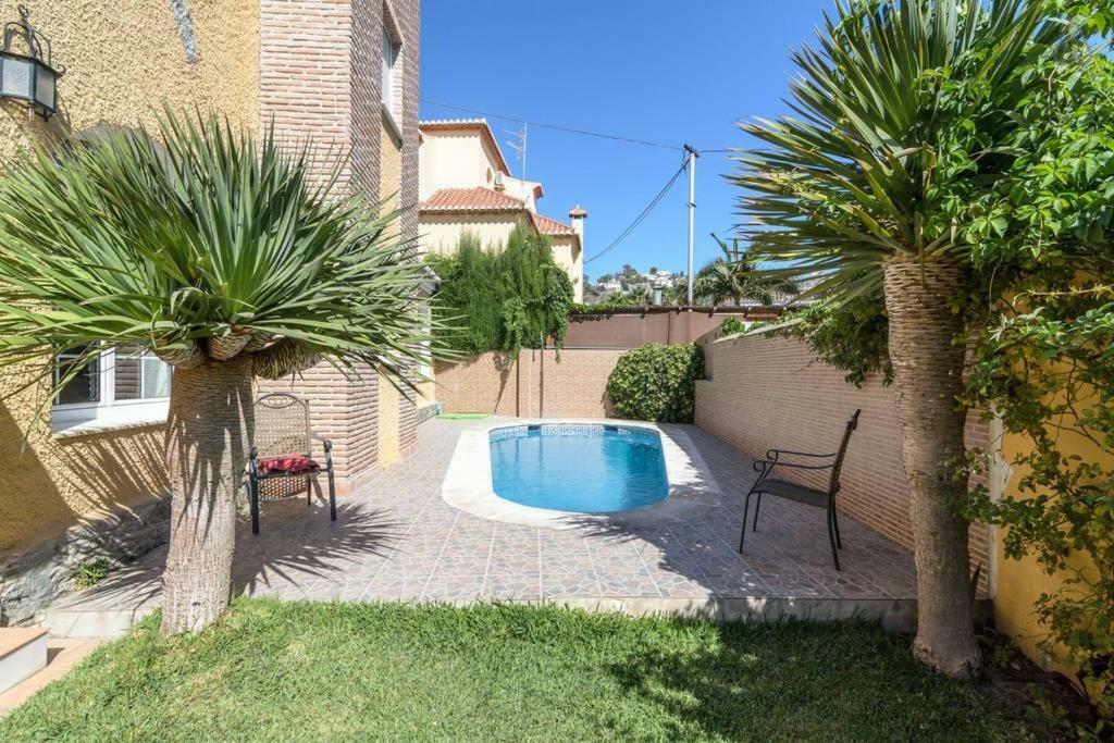 Habitaciones En Casa Centrica Con Piscina Almuñécar Eksteriør billede