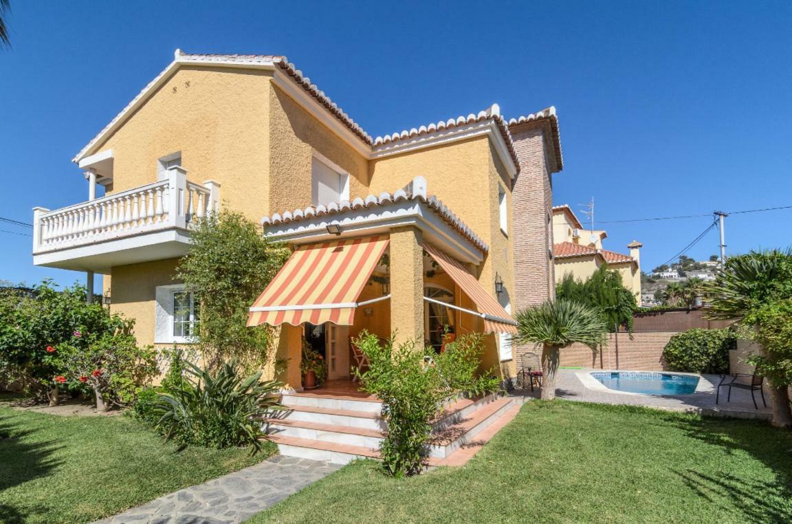 Habitaciones En Casa Centrica Con Piscina Almuñécar Eksteriør billede