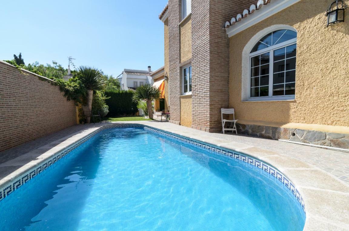 Habitaciones En Casa Centrica Con Piscina Almuñécar Eksteriør billede