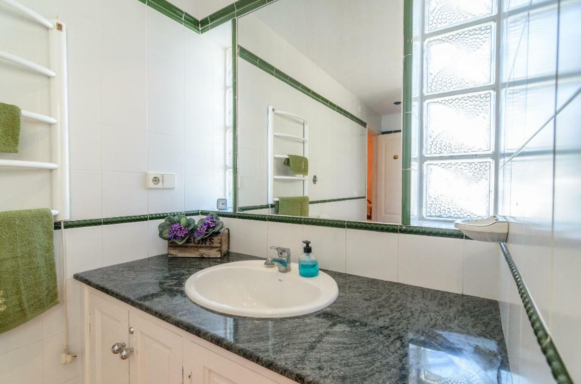 Habitaciones En Casa Centrica Con Piscina Almuñécar Eksteriør billede