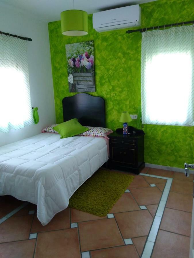 Habitaciones En Casa Centrica Con Piscina Almuñécar Eksteriør billede