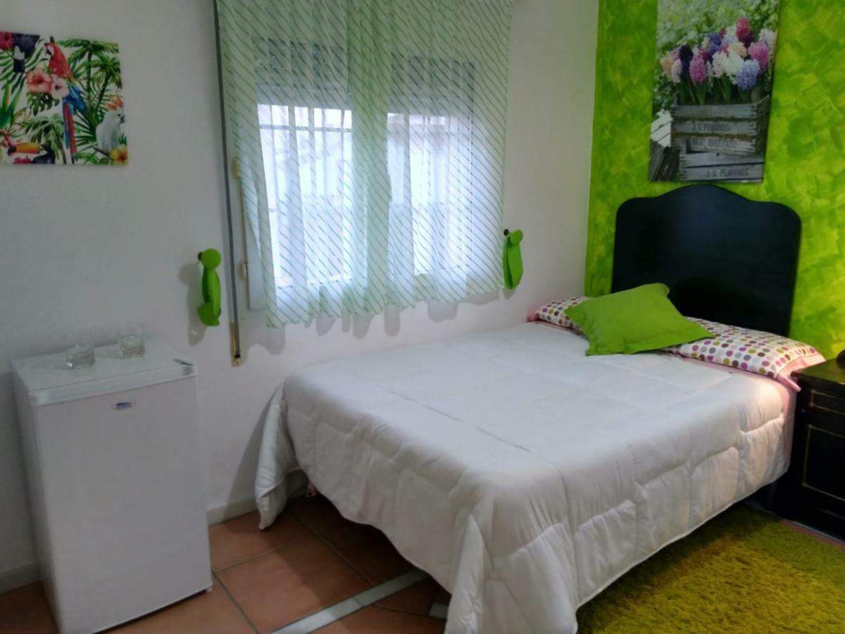 Habitaciones En Casa Centrica Con Piscina Almuñécar Eksteriør billede